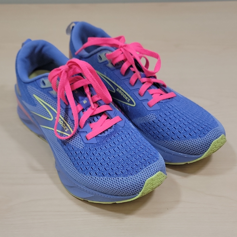 Women's Levitate GTS 6 Running Shoes